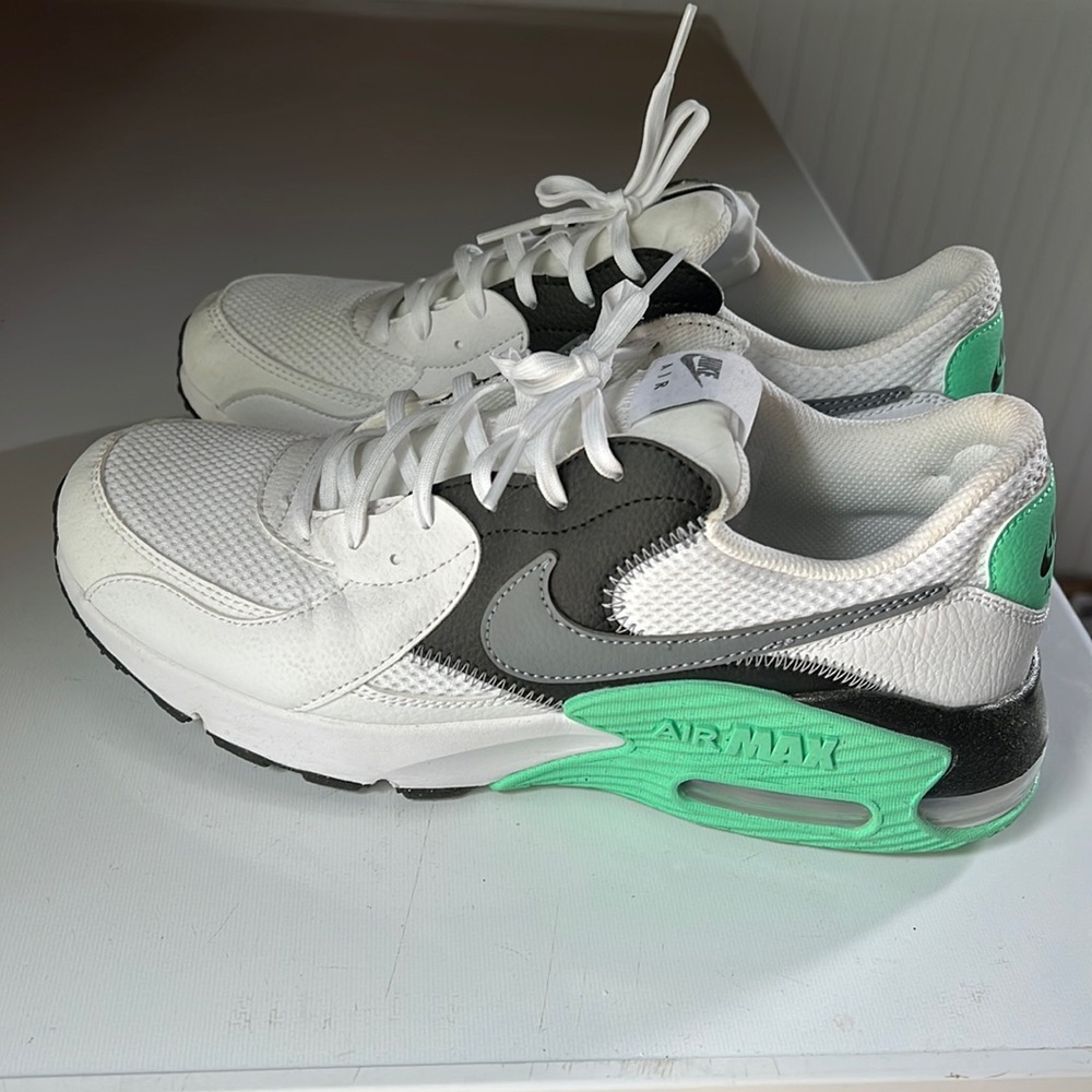Women’s Air Max like new